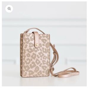 HOLLIS// Crossbody LEOPARD NWT